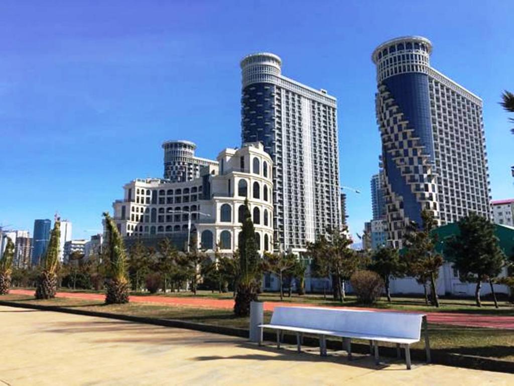 Selfie Apartment Batumi Bagian luar foto